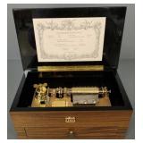 Reuge limited edition music box w/5