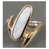 Tested 14k gold ring s/w opal- 4.9g, size 6
