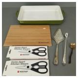 Gp incl vintage Copco enameled iron baking dish w/