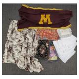 Gp vintage etc. textiles incl U of M wool blanket,