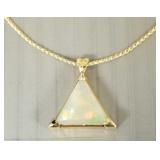 14K gold & opal pendant necklace- 4.7g; 18' chain;