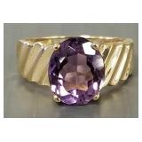 10K gold ring s/w amethyst- 2.8g; approx. 8x10mm