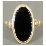 14K & onyx ring- 2.8g; size 7 1/4- unmarked tested