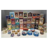 Approx. 40 vintage dancing/ moveable music boxes