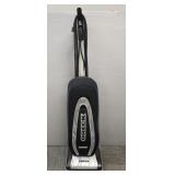 Oreck XL Signature Plus II vacuum- Working-
