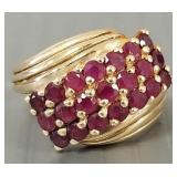 10k gold & ruby ring: 4.3g, size 6 3/4