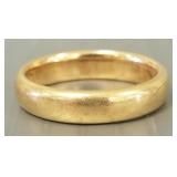 18k gold ring band- 6.2g, sz 7 1/4