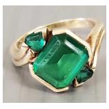 Vintage 10K gold ring s/w green stones in pierced