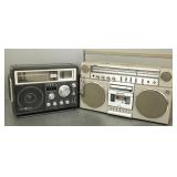 2 vintage boom boxes etc G.E. & Panasonic -