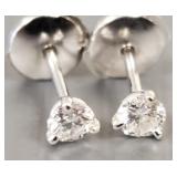 1/3 tcw diamond 14k white gold stud earrings- 0.8g