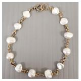 14k gold & Keshi pearl bracelet- 5.2g, 7 1/4"L