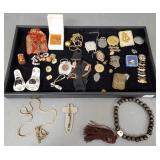 Group vintage, etc jewelry, medals, etc incl