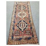 Pakistan rug w/ geometric motif- approx. 3'5' x