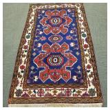 Persian Zanjan design rug- approx. 3'8' x 6'9'