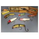 10 wooden fishing lures incl Pflueger side hook-