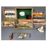 10 wooden fishing lures, incl South Bend -