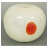 Artist signed art glass vase 5 1/2'x 6 1/2'