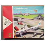 Vintage #4310 Pan American Airways set in box-