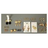 Group fashion jewelry earrings, etc incl sterling
