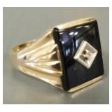 10k gold, onyx & diamond ring- 5g, sz 10