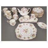 Group Royal Albert Petit Point china 9.5" plate