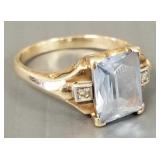 Vintage 10K gold ring s/w a blue stone & tiny