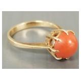 14K gold ring s/w coral- 3.1g; size 6 1/2