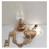 Antique iron bracket oil lamp with reflector