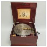 Regina music box with seven- 12' discs (working)