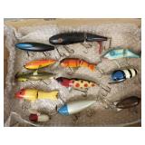 12 vintage fishing lures incl Shakespeare, Creek