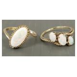 Two 10k gold rings s/w opals- 4.5g total,