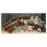 Group asst Christmas ornaments & decor incl