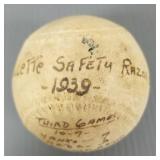 1939 fiber baseball w/ World Series scores-