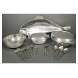 Gp Nambe, etc metalware incl 22.5' Wilton salmon