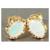 14k gold earrings s/w oval opals- 1.2g