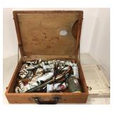 Portable artist case with paint