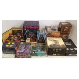 Large group of monster figures, etc. in boxes