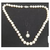 14K white gold & diamond halo 6.5mm pearl pendant
