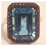 14K gold vintage style ring set with blue