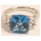 10K white gold ring set with blue topaz- 4.4 grams