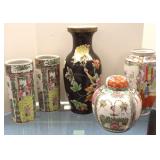 4 oriental porcelain vases & a covered ginger jar