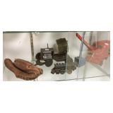 Group of toys including Tonka & a glove