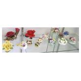 14 porcelain floral items including Boehm