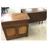 Early antique American drop leaf table & a lift