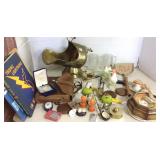 Group including mouse collectibles, barometer,