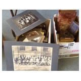 Group of vintage photos & 5 albums with photos