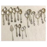 18 pieces ornate sterling flatware approx. 12 troy