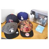 2 unopened colognes & 4 baseball caps
