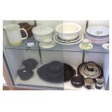 Group of mid century etc. pottery including Arabia