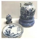 4 pieces oriental blue & white porcelain including